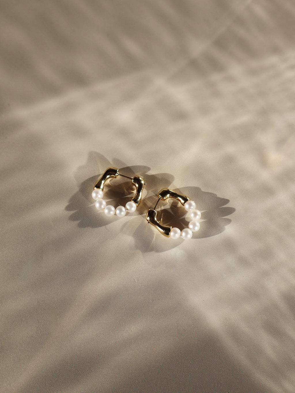 Pearl Huggie Hoop Earrings – Freshwater Pearls, Gold Vermeil Look
