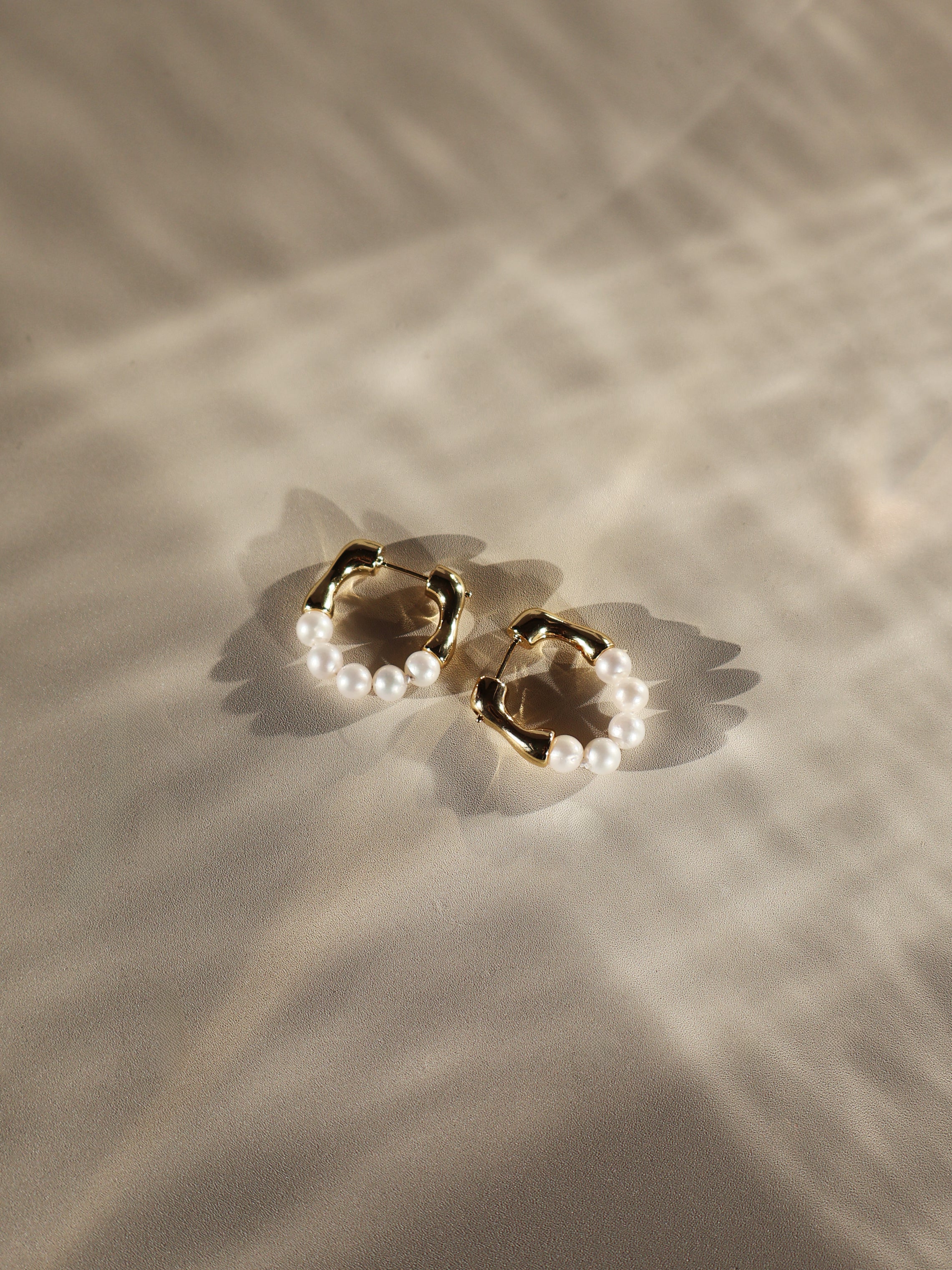 Pearl Huggie Hoop Earrings – Freshwater Pearls, Gold Vermeil Look