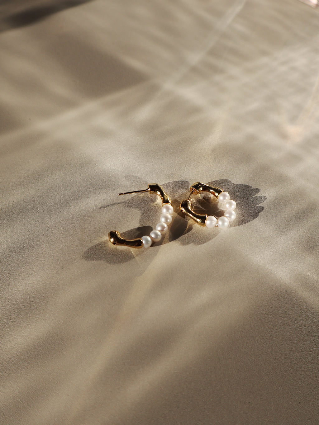 Pearl Huggie Hoop Earrings – Freshwater Pearls, Gold Vermeil Look