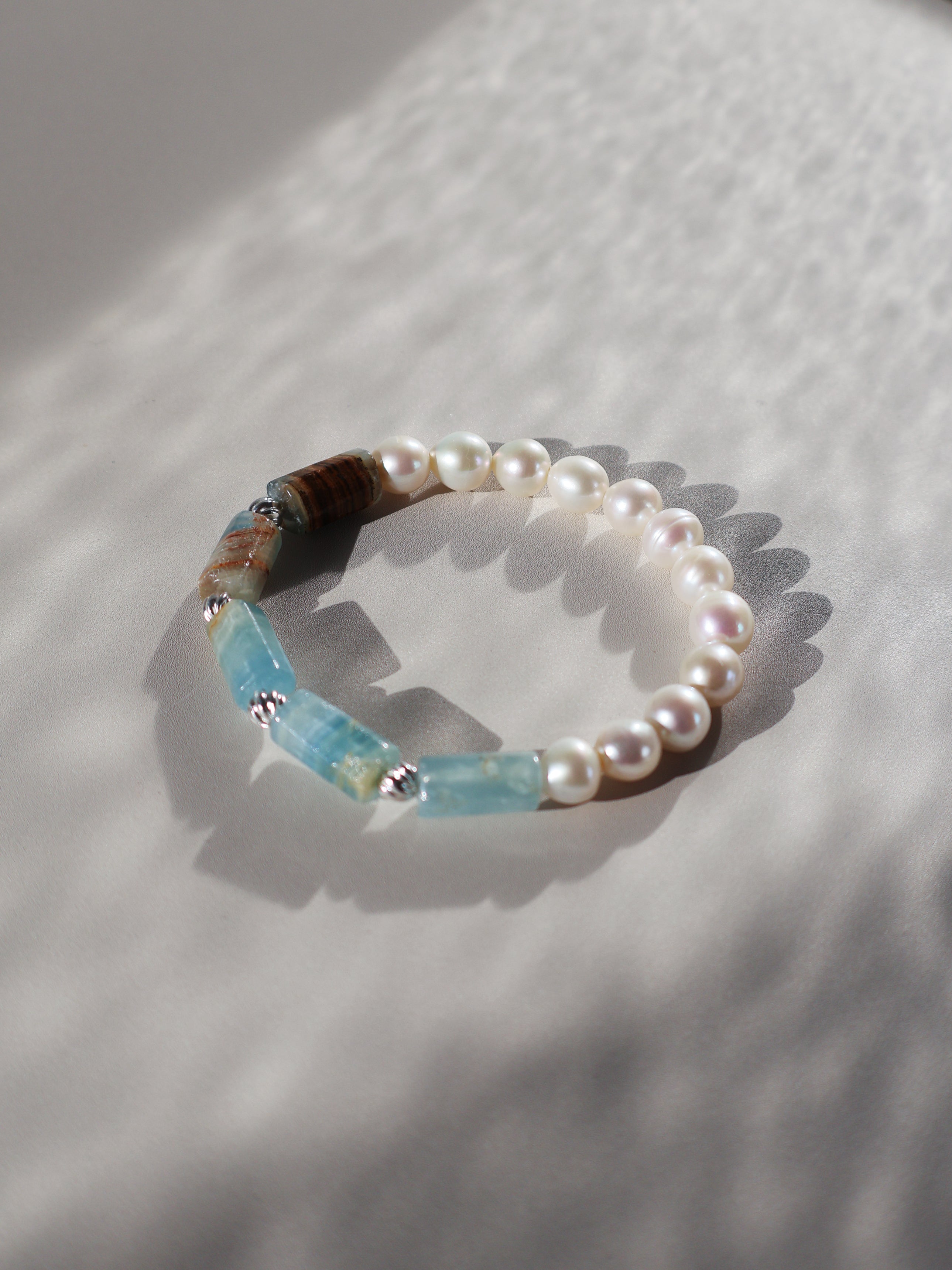 Lemurian Aquatine Calcite & Pearl Bracelet – Freshwater Pearl Stretch Bracelet
