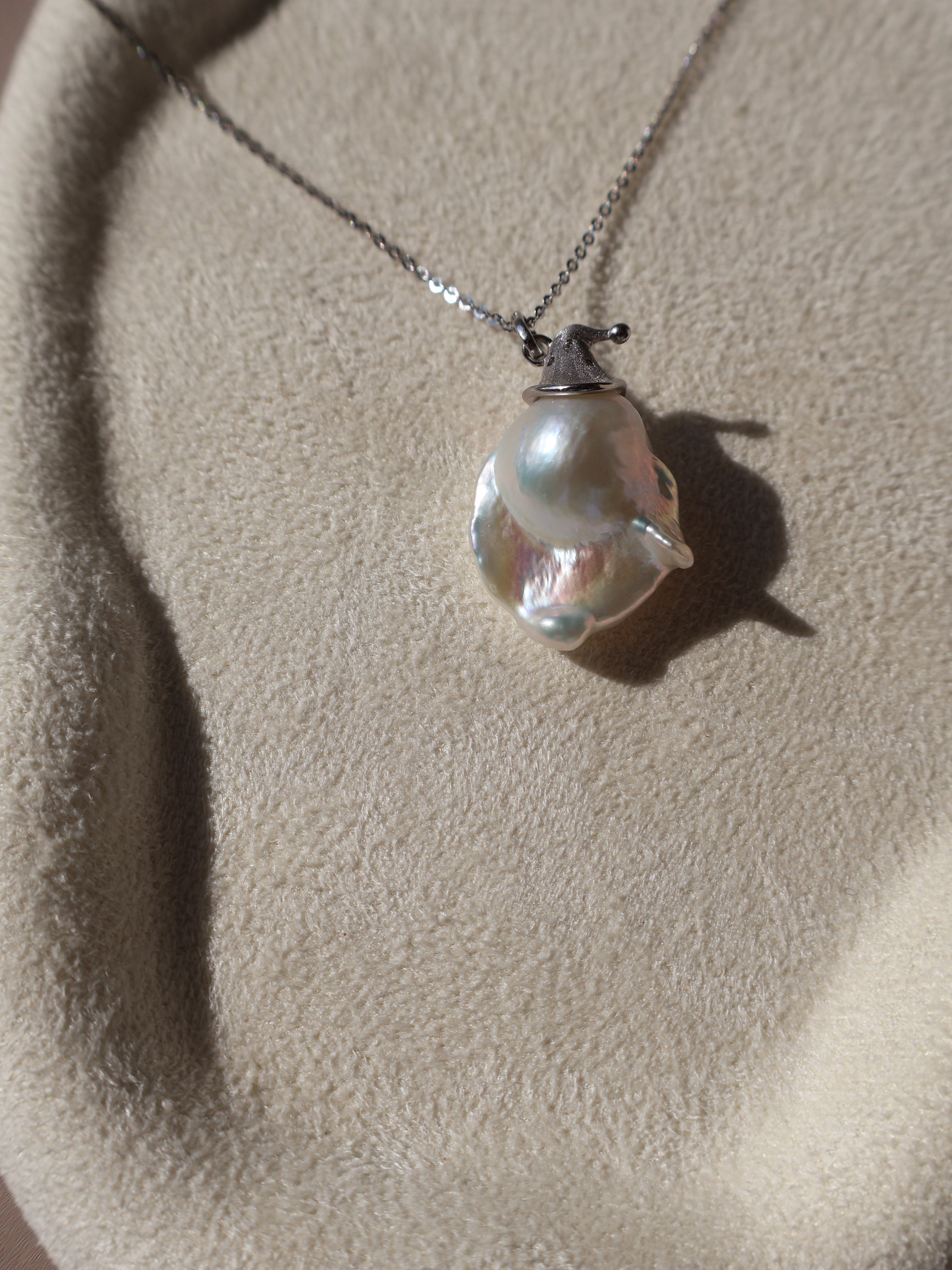 Baroque Pearl Pendant Necklace – Witch hat Design, Sterling Silver