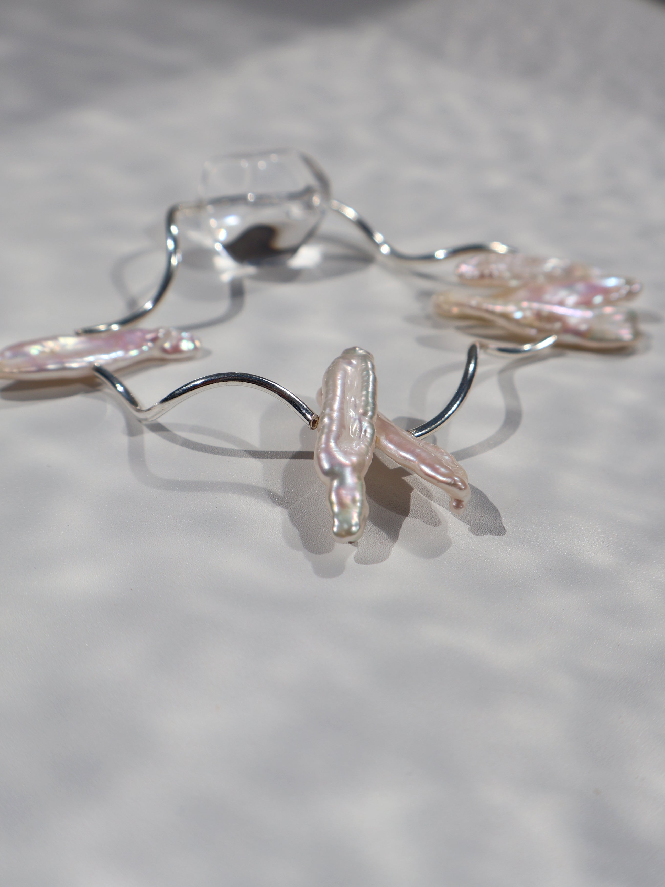 Biwa Pearl Stretch Bracelet - Clear Quartz & Freshwater Pearl Bracelet