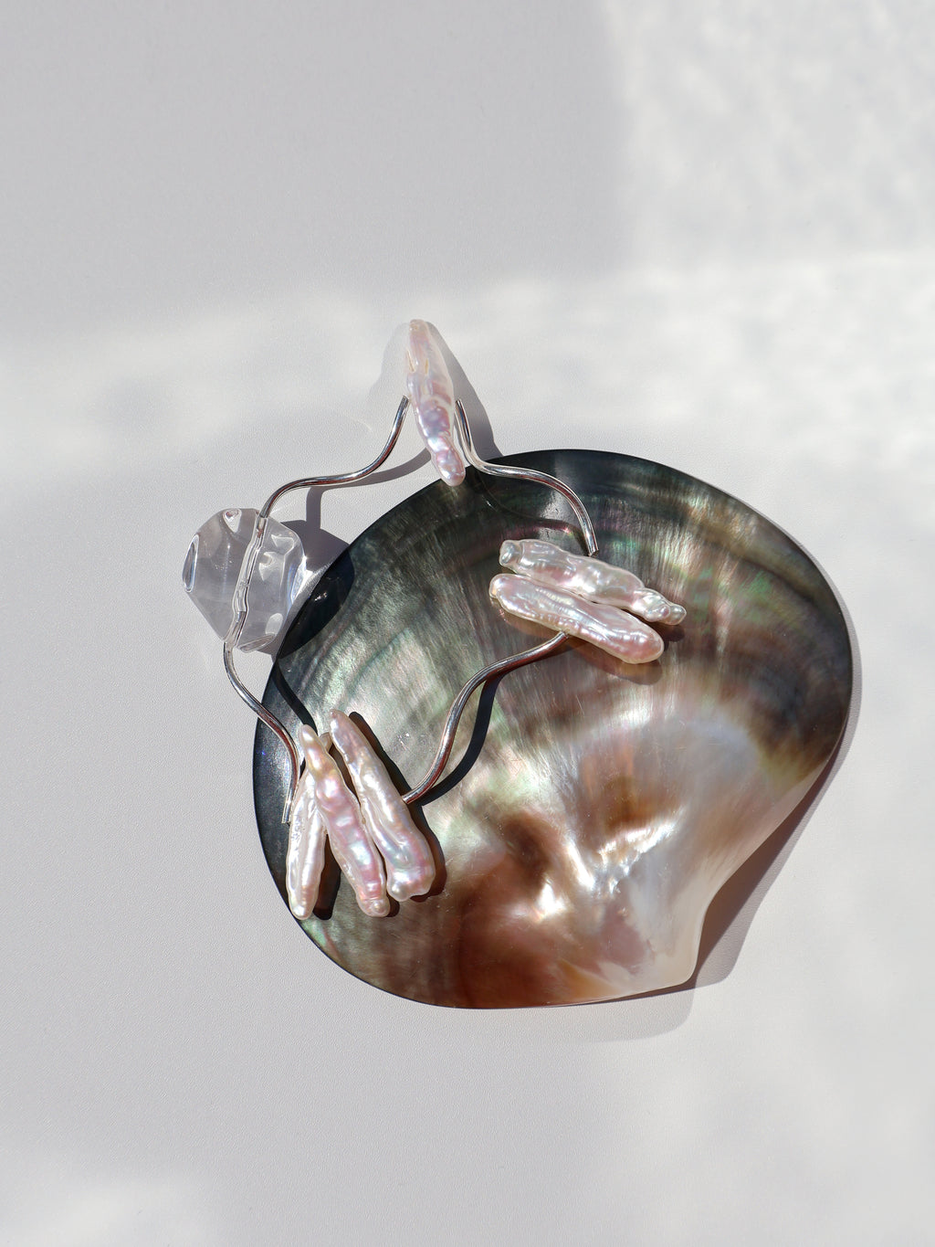 Biwa Pearl Stretch Bracelet - Clear Quartz & Freshwater Pearl Bracelet